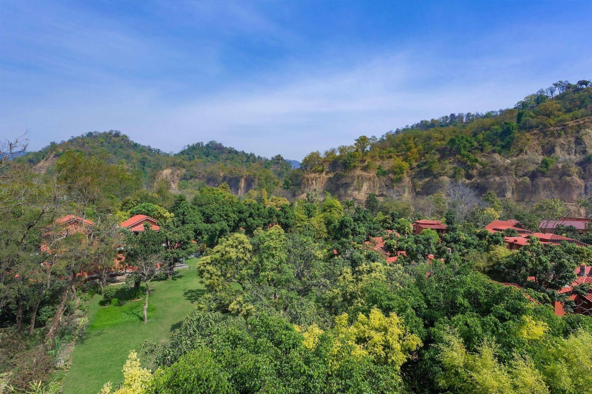 Taj Corbett Resort And Spa Uttarakhand Rāmnagar Buitenkant foto