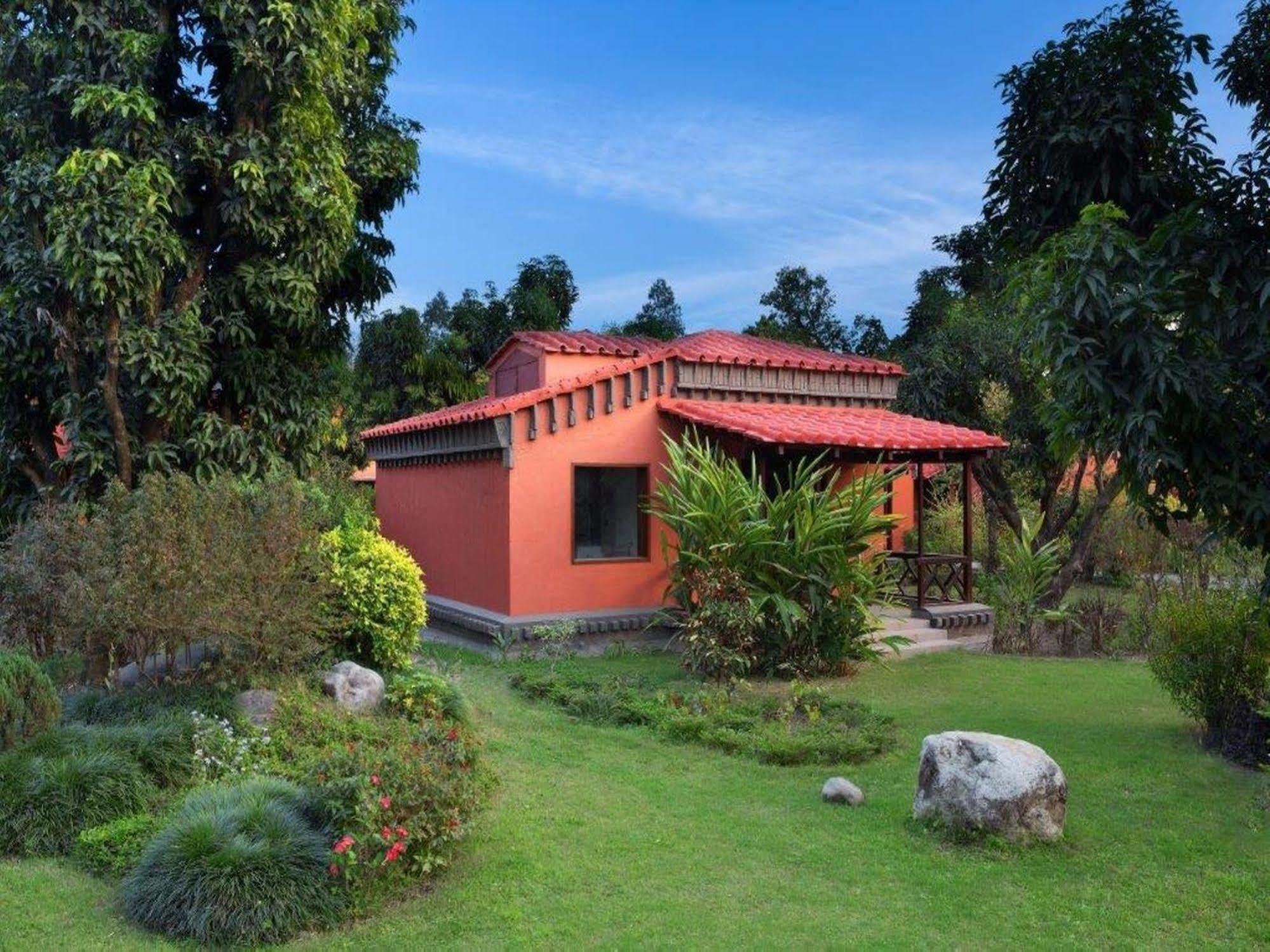 Taj Corbett Resort And Spa Uttarakhand Rāmnagar Buitenkant foto