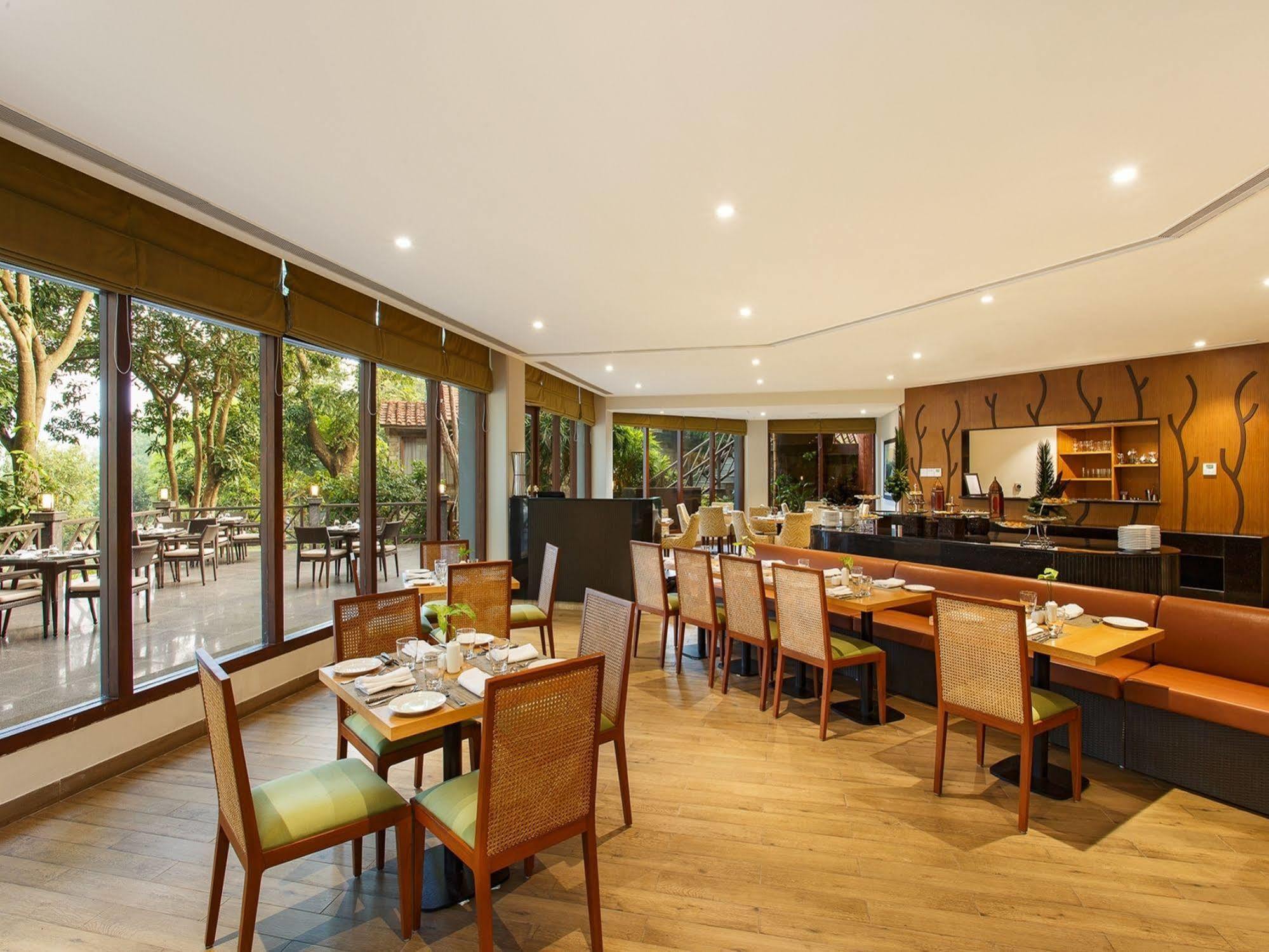 Taj Corbett Resort And Spa Uttarakhand Rāmnagar Buitenkant foto