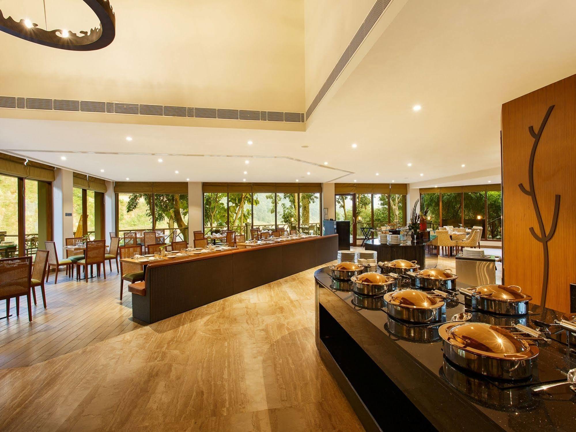 Taj Corbett Resort And Spa Uttarakhand Rāmnagar Buitenkant foto